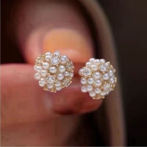 14K Gold Plated Pearl Cluster Post Earring Studs - Picture 1 of 6